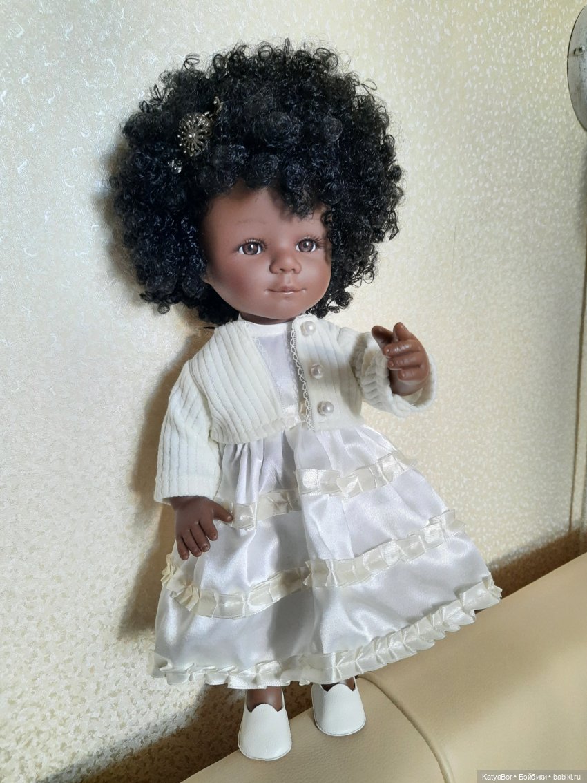 Мариетта от Carmen Gonzalez темнокожая