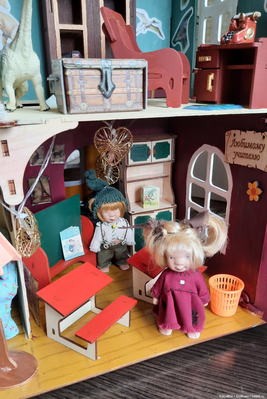 Тролли в кукольном домике (продолжение)