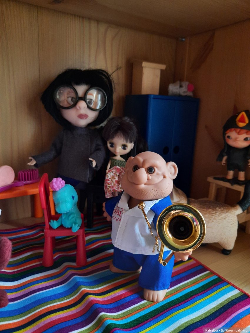 60 топик. Пора, что ли, шкаф показать