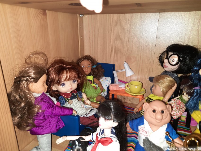 60 топик. Пора, что ли, шкаф показать