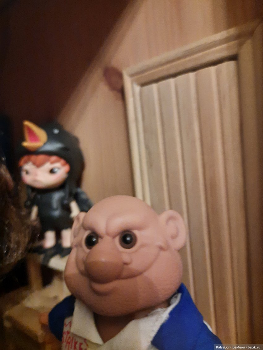 60 топик. Пора, что ли, шкаф показать