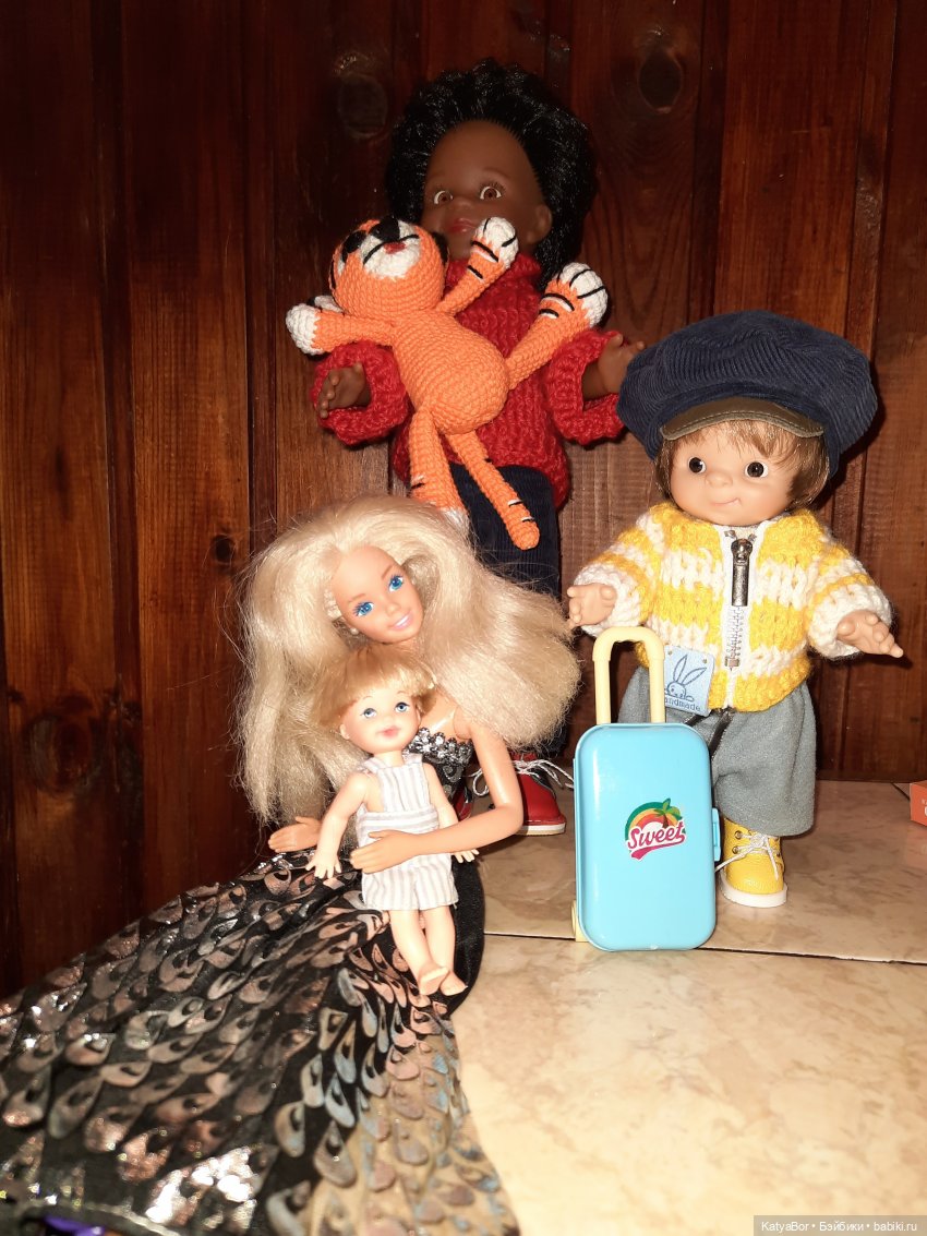 Посылка как искусство. Или как мои куклы живут своей особой жизнью