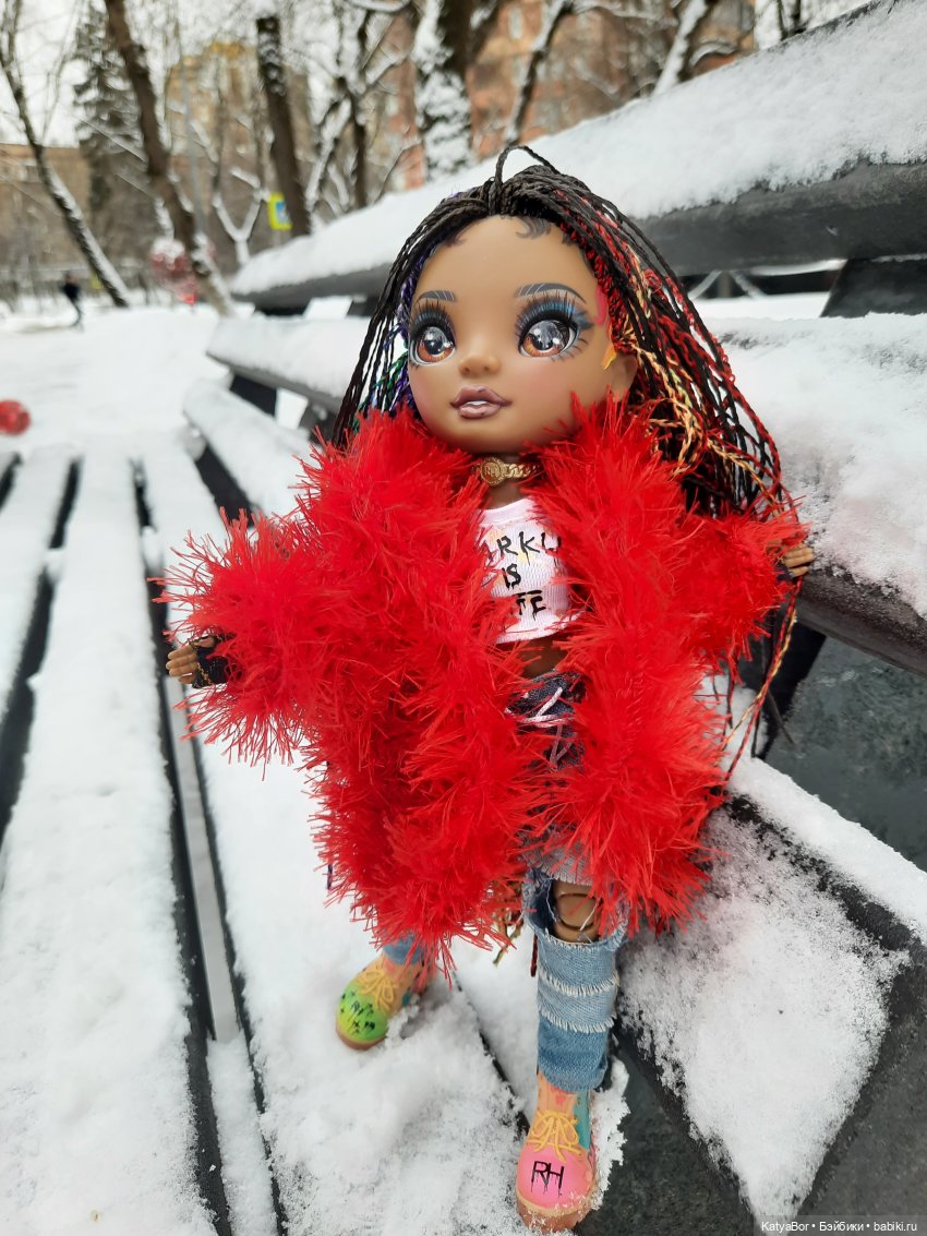 "Здравствуй, племя младое, незнакомое!"