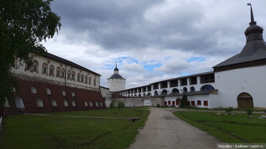 Путевые заметки с борта теплохода о путешествии с детьми и куклами. Кирилло-Белозерский монастырь. Вологодская область. День