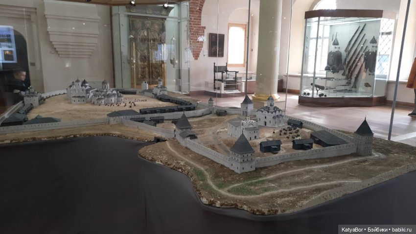 Путевые заметки с борта теплохода о путешествии с детьми и куклами. Кирилло-Белозерский монастырь. Вологодская область. День