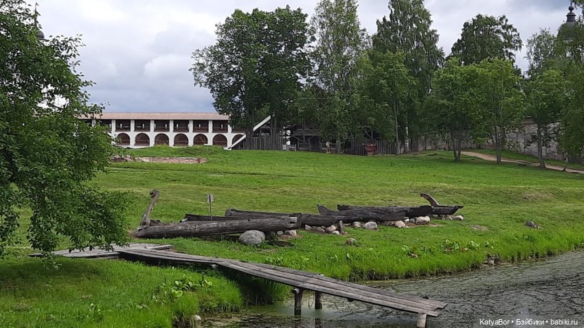 Путевые заметки с борта теплохода о путешествии с детьми и куклами. Кирилло-Белозерский монастырь. Вологодская область. День