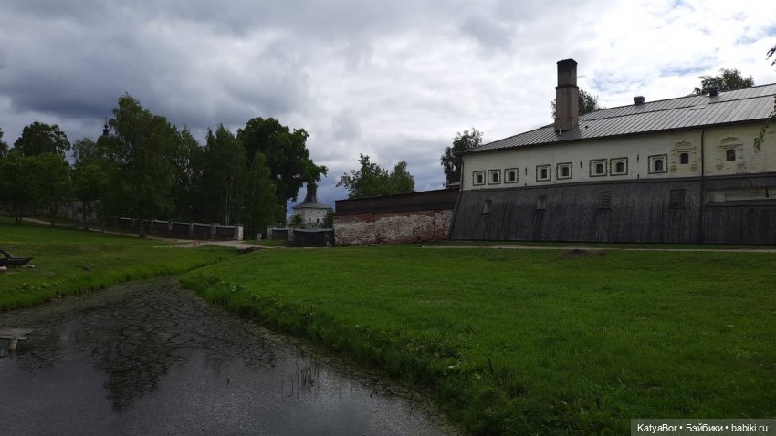 Путевые заметки с борта теплохода о путешествии с детьми и куклами. Кирилло-Белозерский монастырь. Вологодская область. День