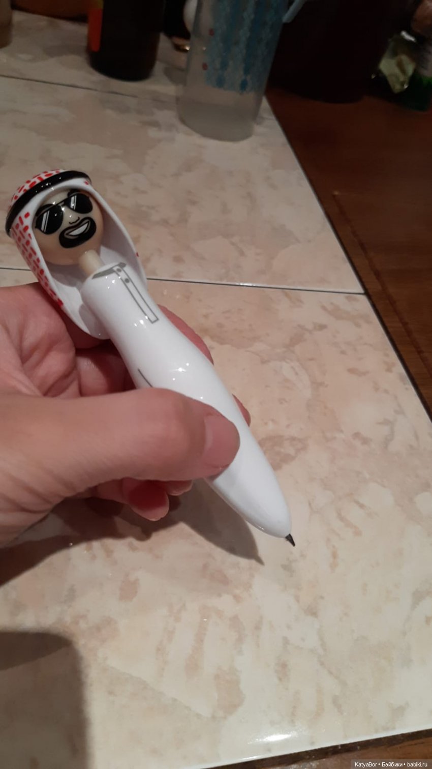 Руби дома🙋‍♀️ и джинн из сувенира🧞‍♂️