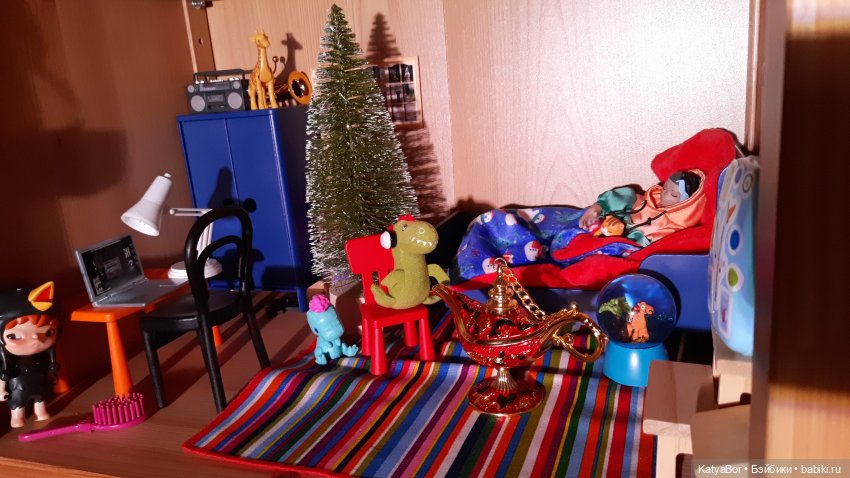 Руби дома🙋‍♀️ и джинн из сувенира🧞‍♂️ (фото 4)