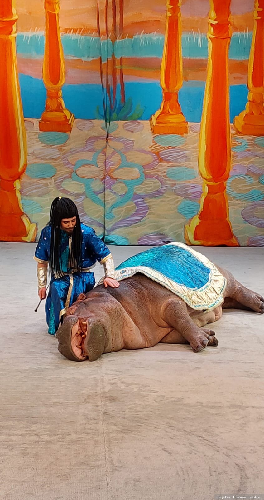 Елка в "Уголке дедушки Дурова"