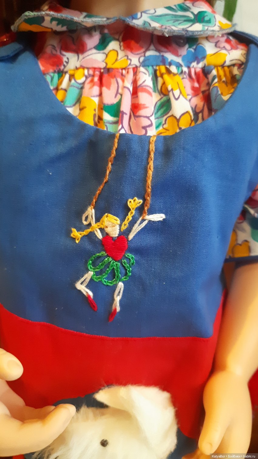 Соня на весенней выставке рисунков (фото 8)