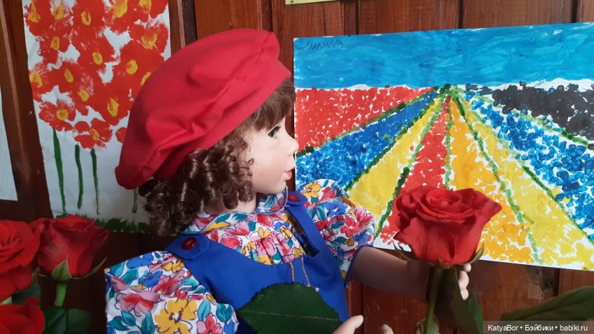 Соня на весенней выставке рисунков (фото 3)