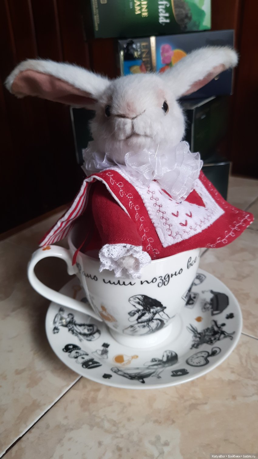 Безумное чаепитие с белым кроликом! (В ожидании Алисы🤫)