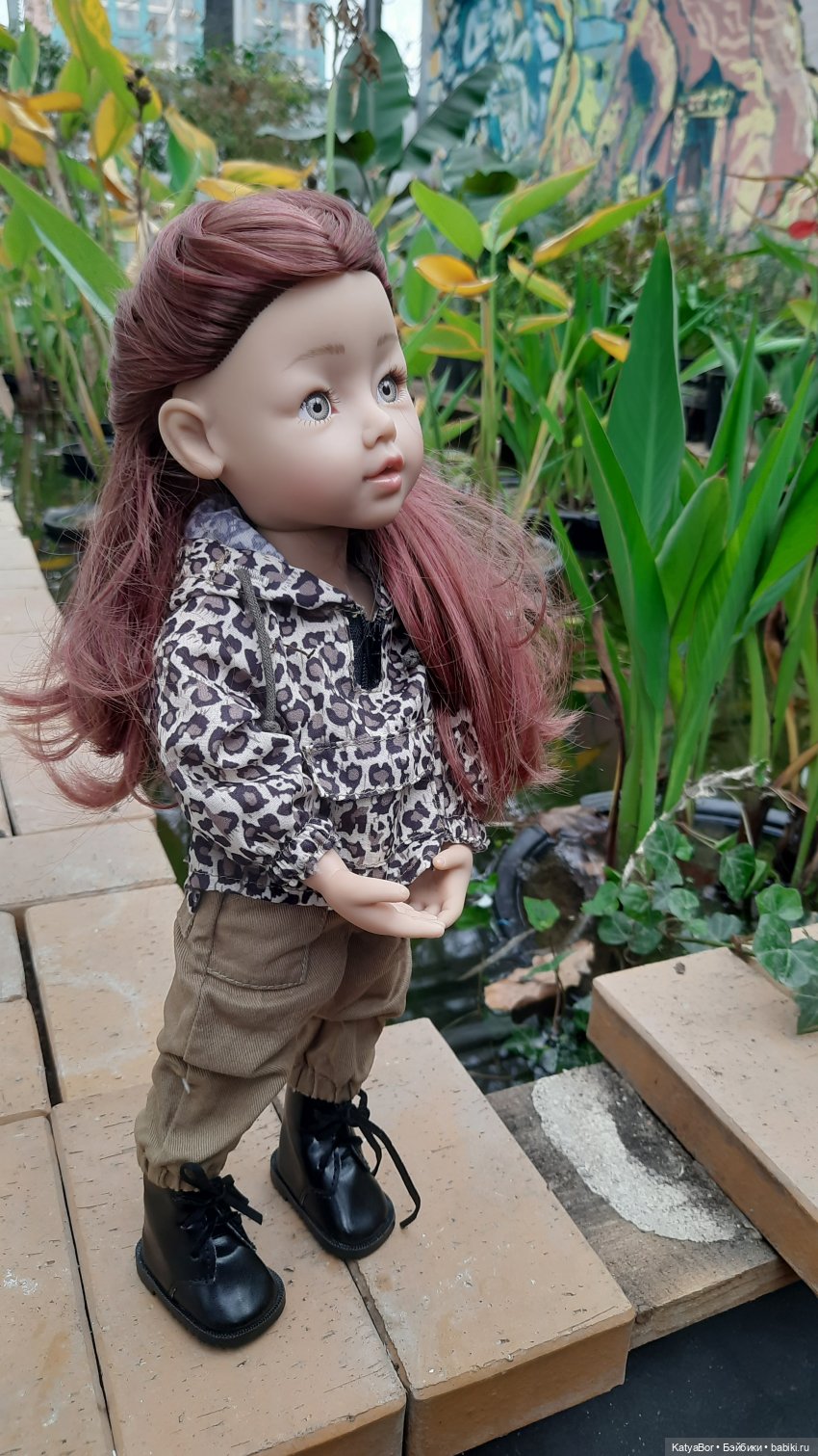 Кати в оранжереях Аптекарского огорода