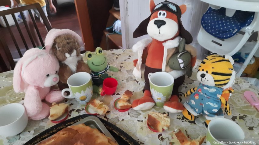 Паровозик спешит на чаепитие