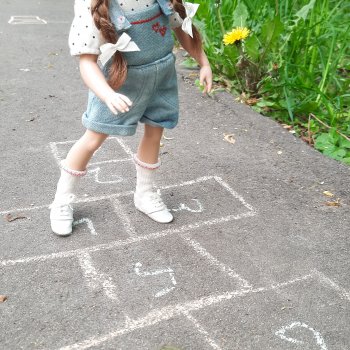 Девчонка с нашего двора