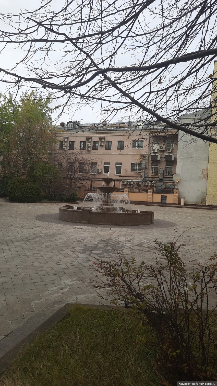 По Сретенке, ныряя в переулки