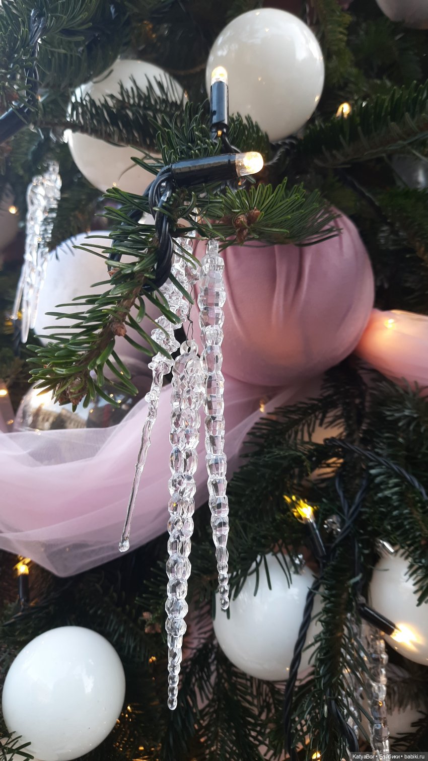 Все прекрасно в Рождество, и Москва)