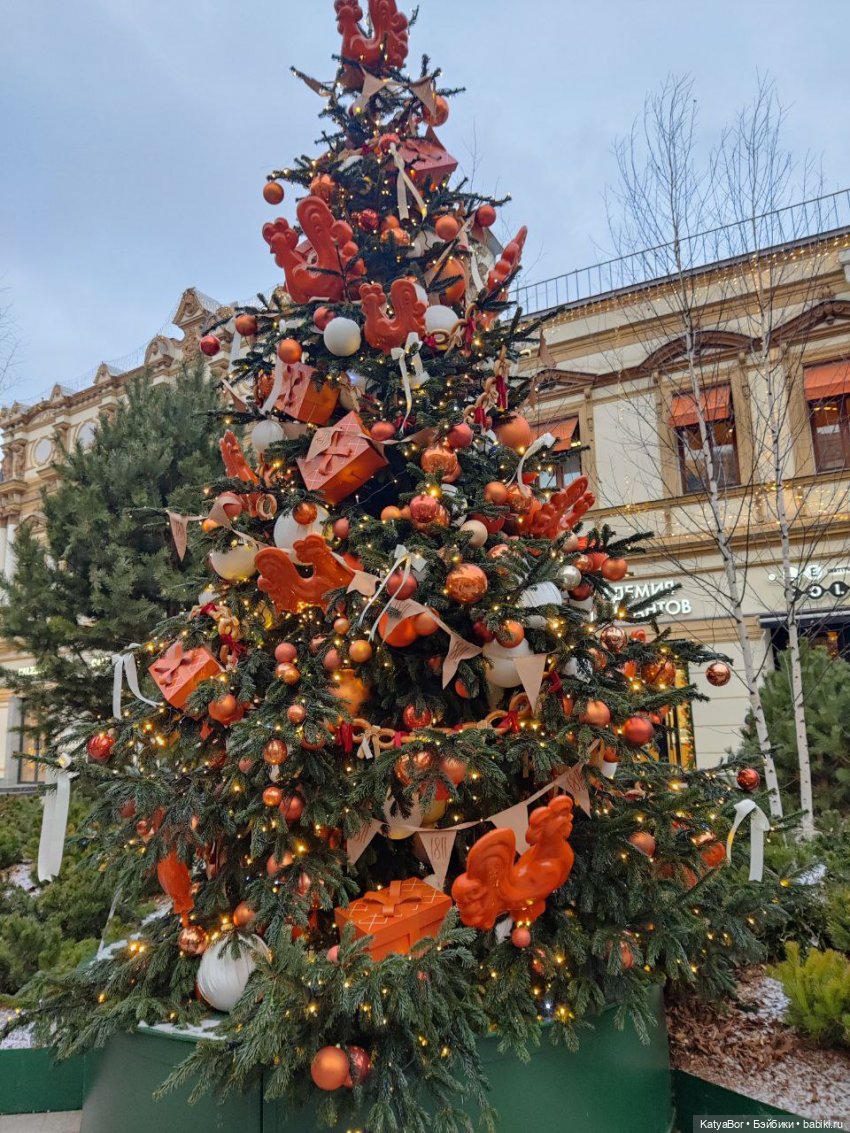 Все прекрасно в Рождество, и Москва)