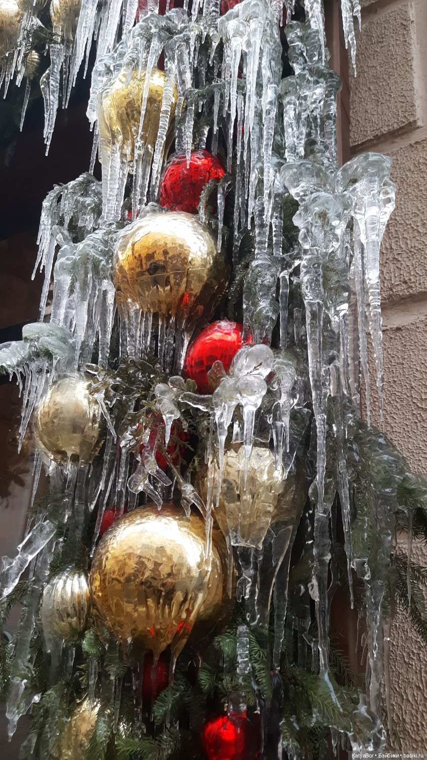 Пряничный человечек путешествует в Рождество