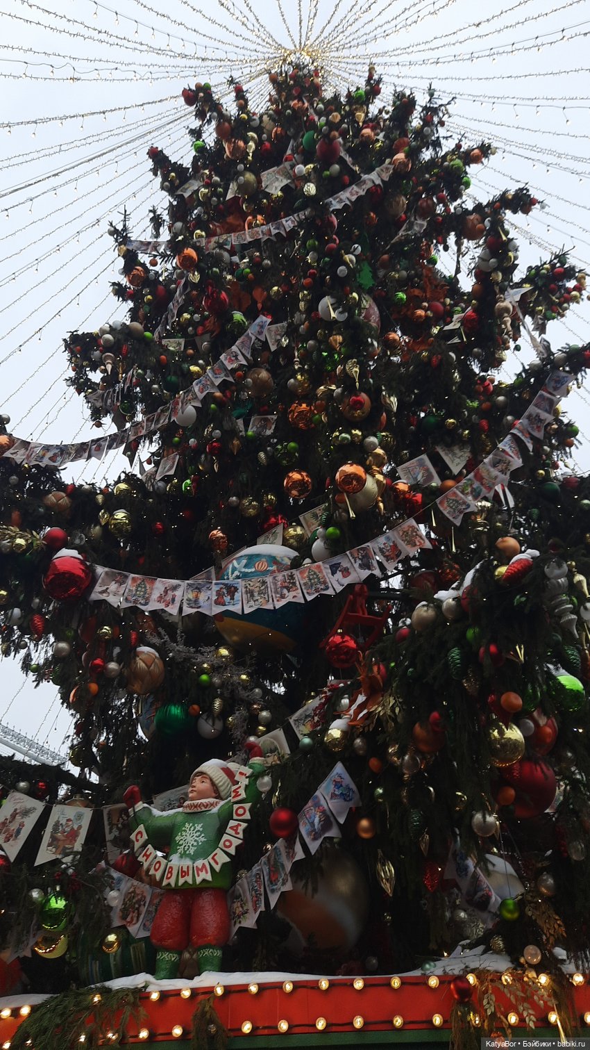 Пряничный человечек путешествует в Рождество