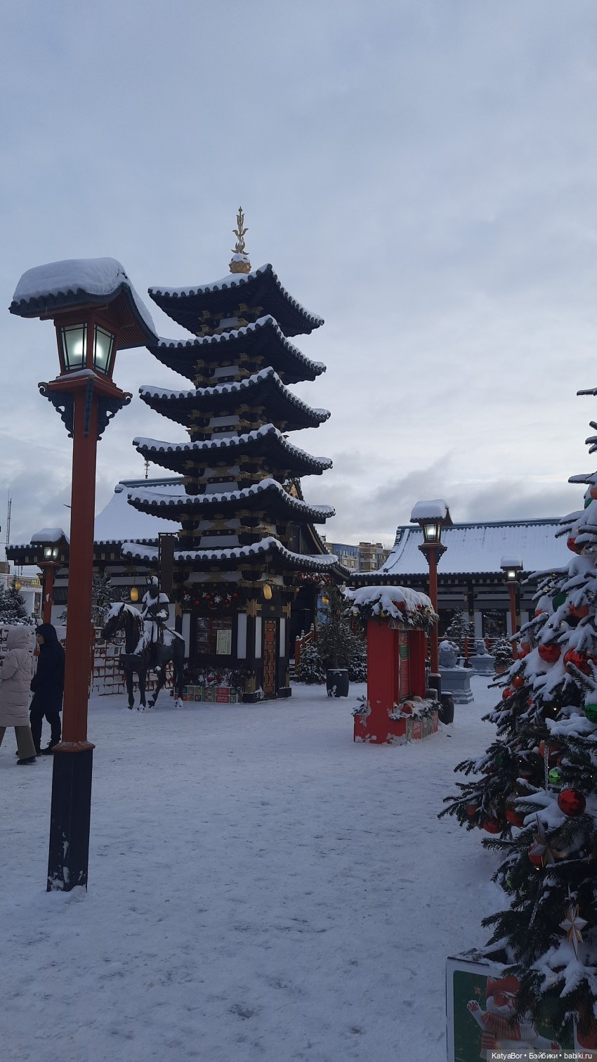 Пряничный человечек путешествует в Рождество