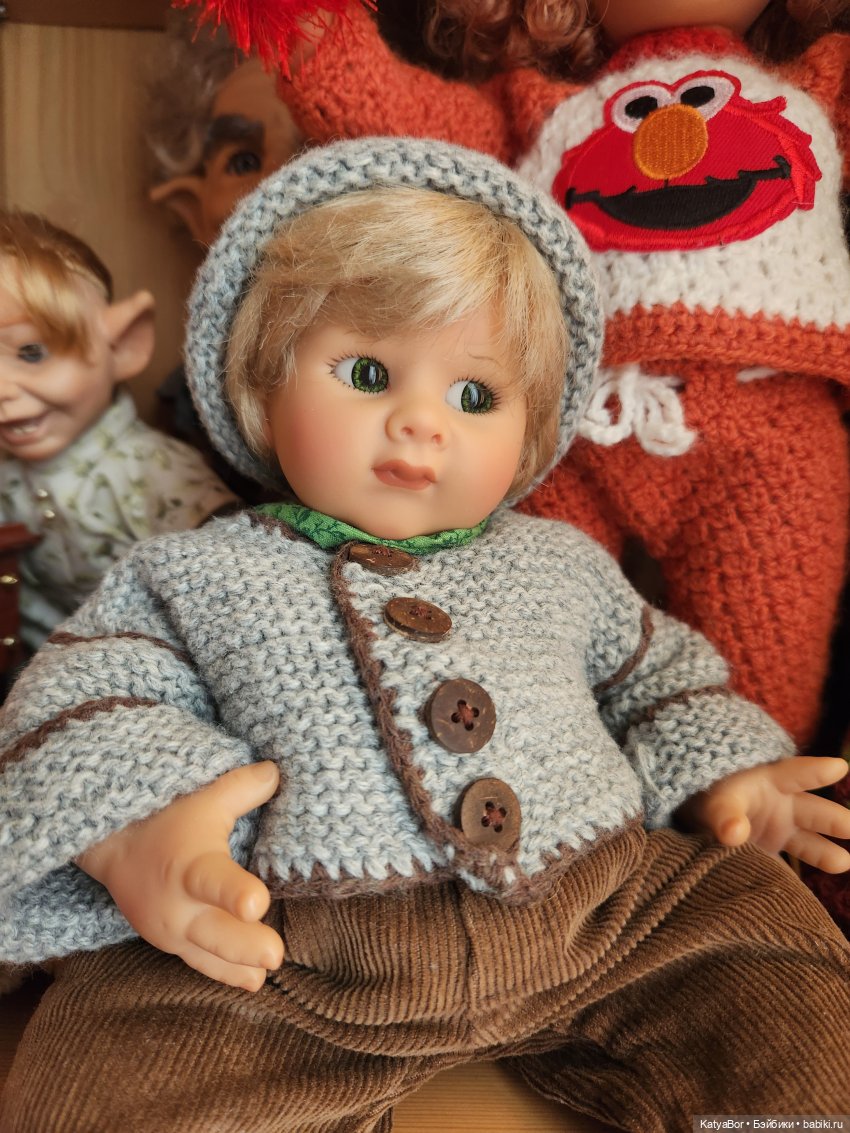 Мои куклы. Сказочная полочка