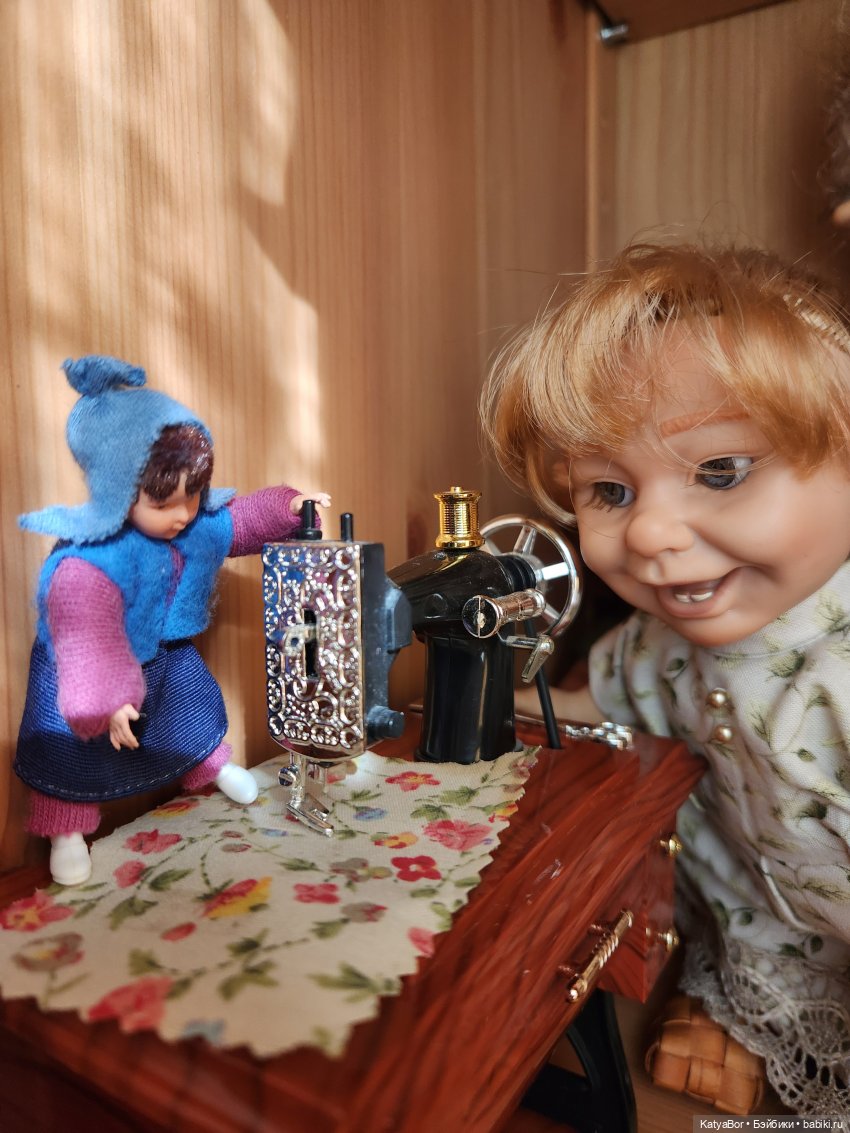 Мои куклы. Сказочная полочка