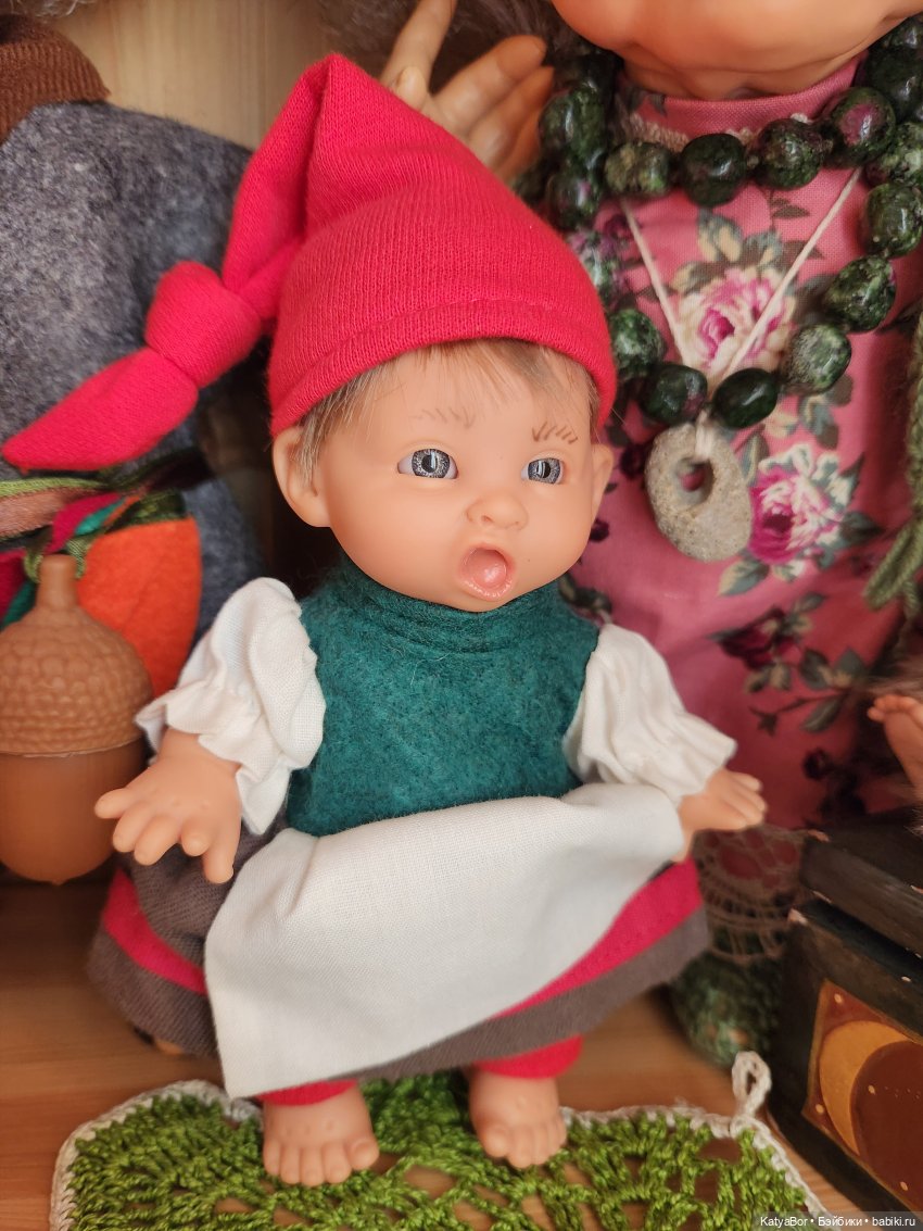 Мои куклы. Сказочная полочка (фото 6)