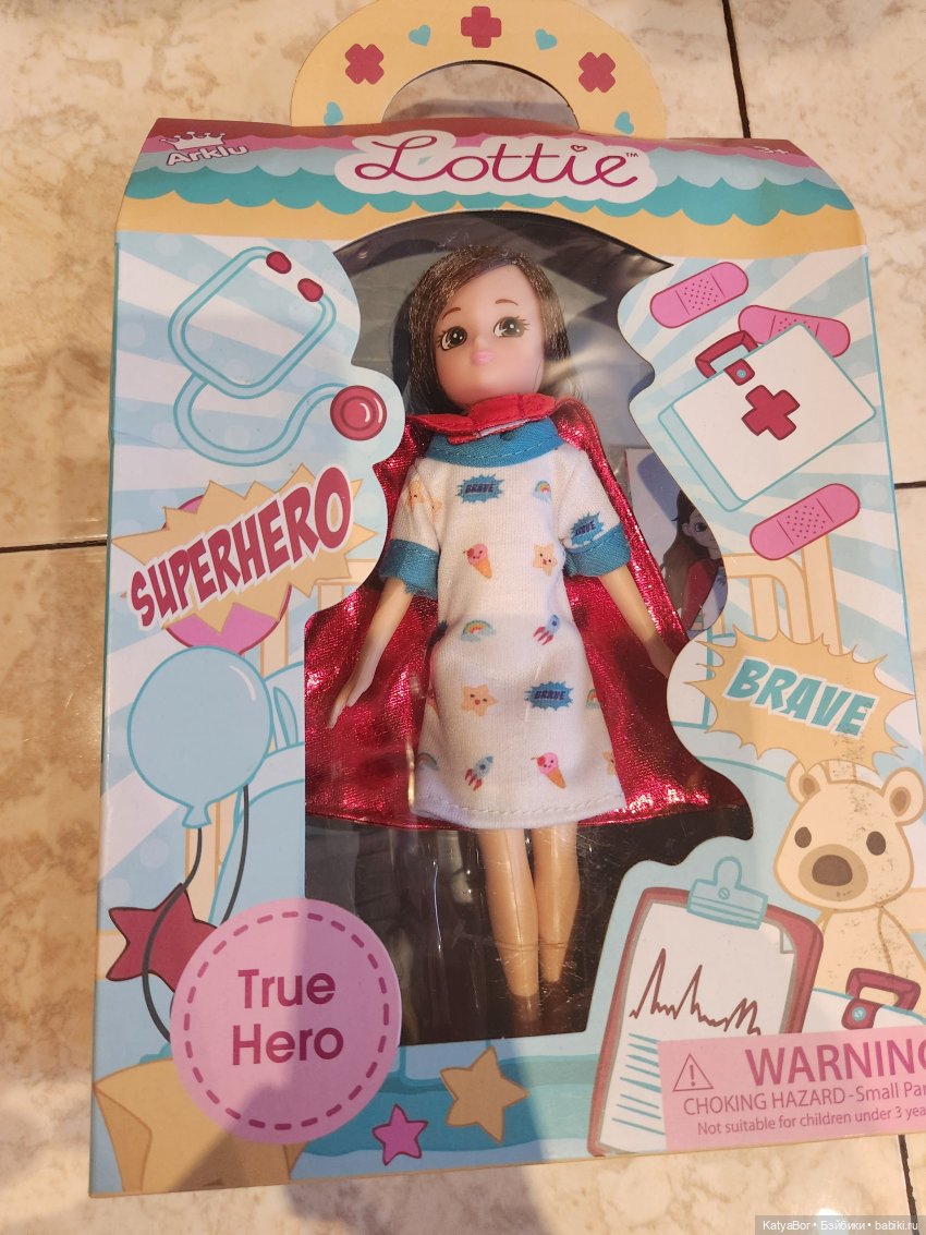 Куколки Lottie и полка-комната (фото 4)