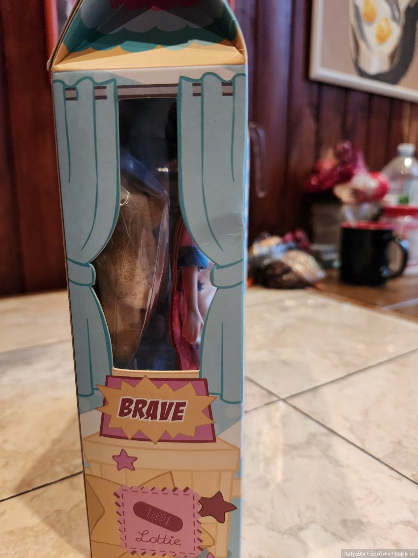 Куколки Lottie и полка-комната (фото 5)