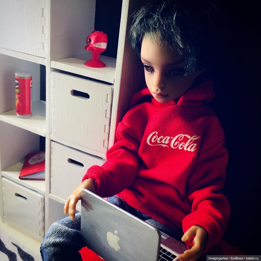 Ютари. Человек живущий в компьютере. Studio Milim Юта