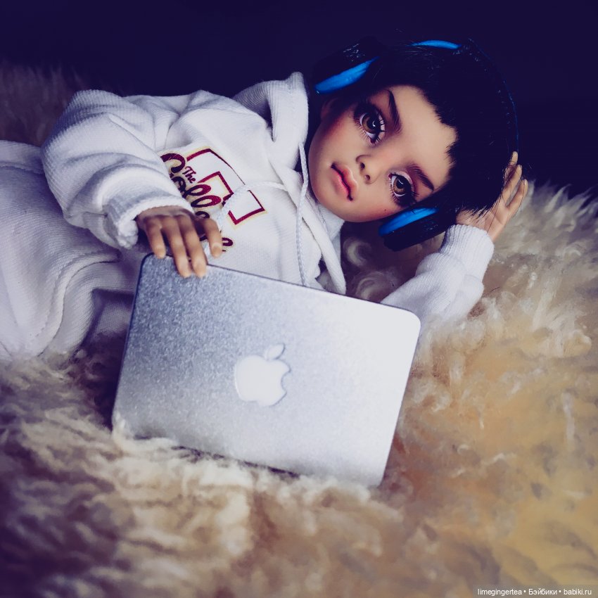 Ютари. Человек живущий в компьютере. Studio Milim Юта