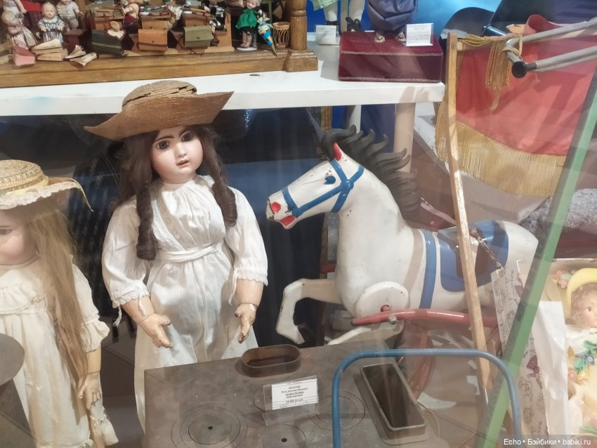 Лицо красивое очень у куколки.