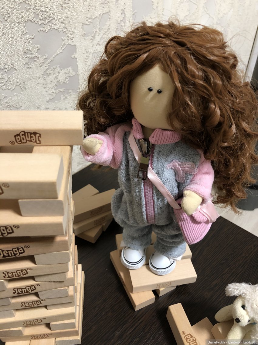 Куколка кудряшка Сью