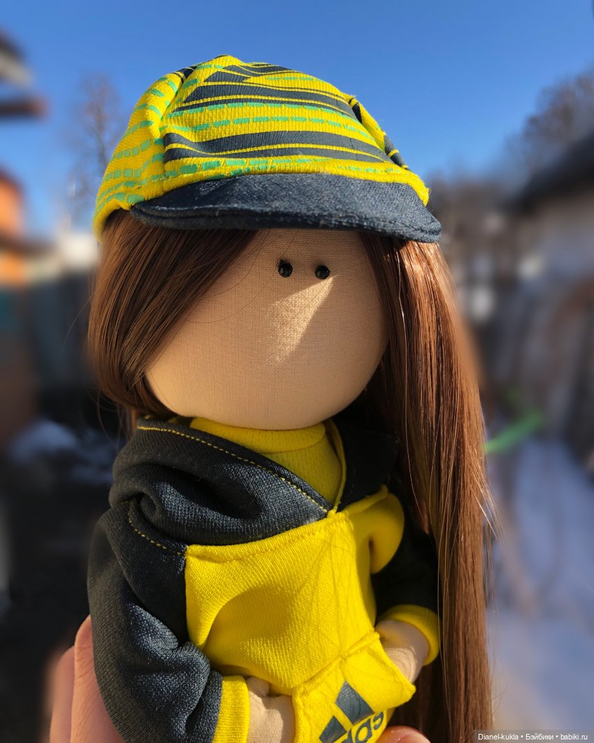 Куколка спортсменка в костюме Adidas