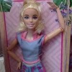 Barbie йога Милли