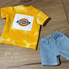 Комплект с шортами на экшена