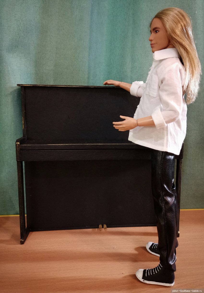 Вне истории. Пианино — Куклы Barbie (Барби): Looks
