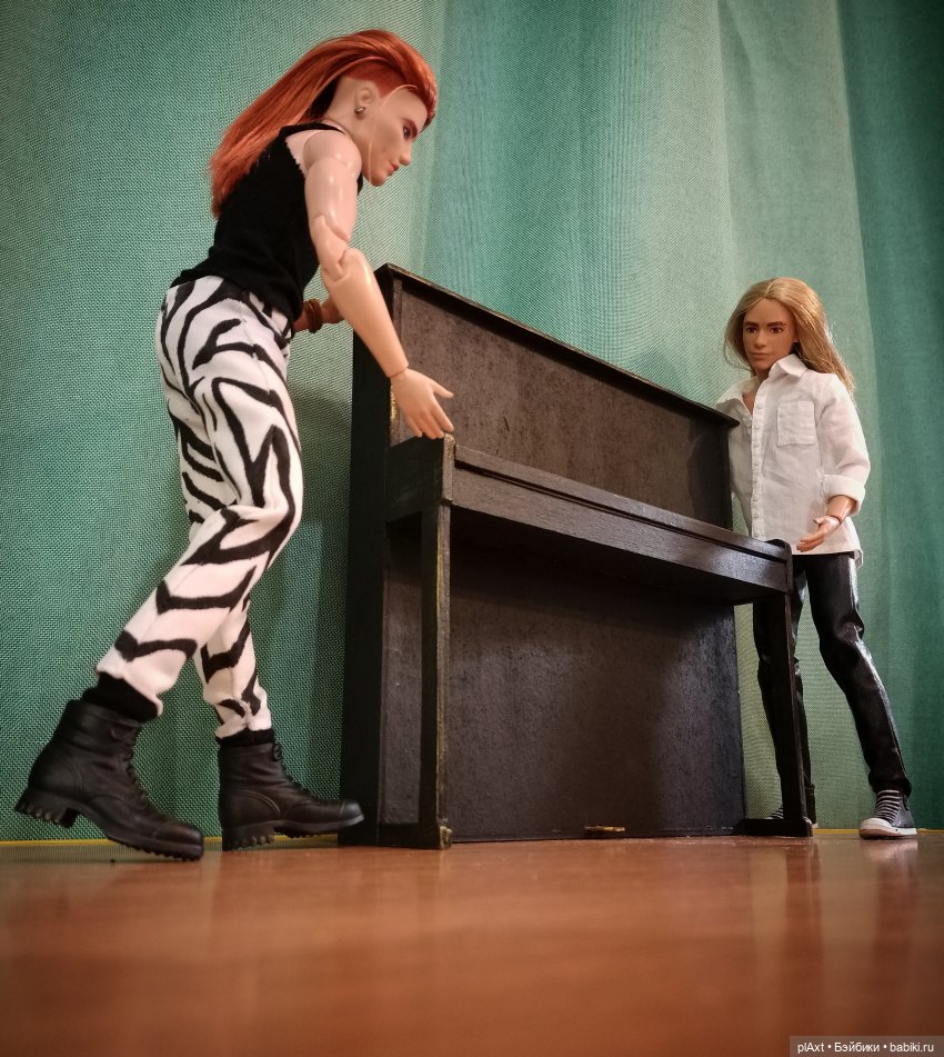 Вне истории. Пианино — Куклы Barbie (Барби): Looks (фото 7)