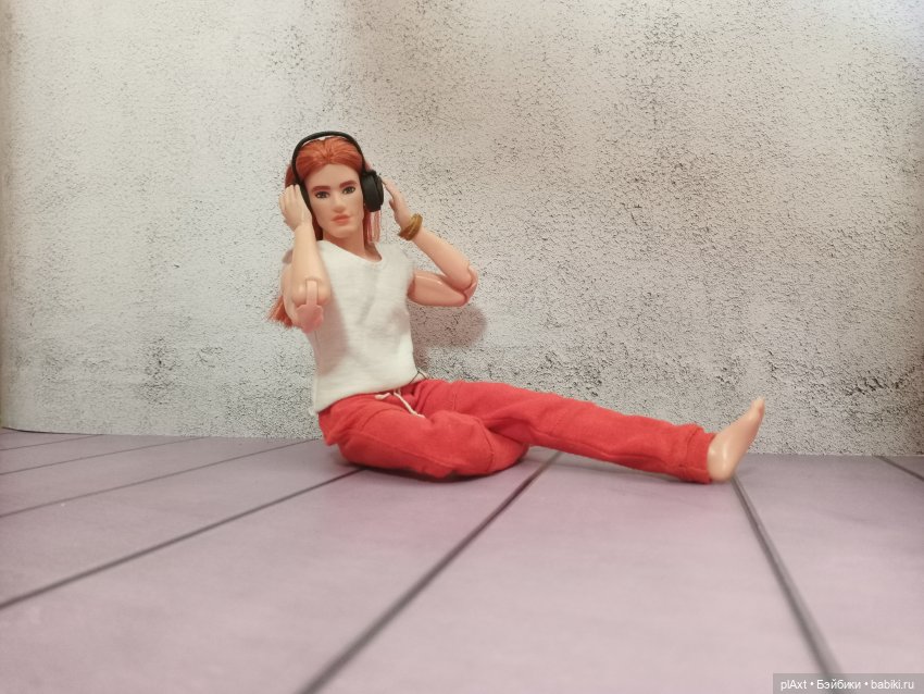 Примерка фотофона. ФиЛ — Куклы Barbie (Барби): Looks (фото 3)