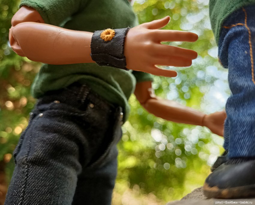 Вне истории. Пока мама нас не видит