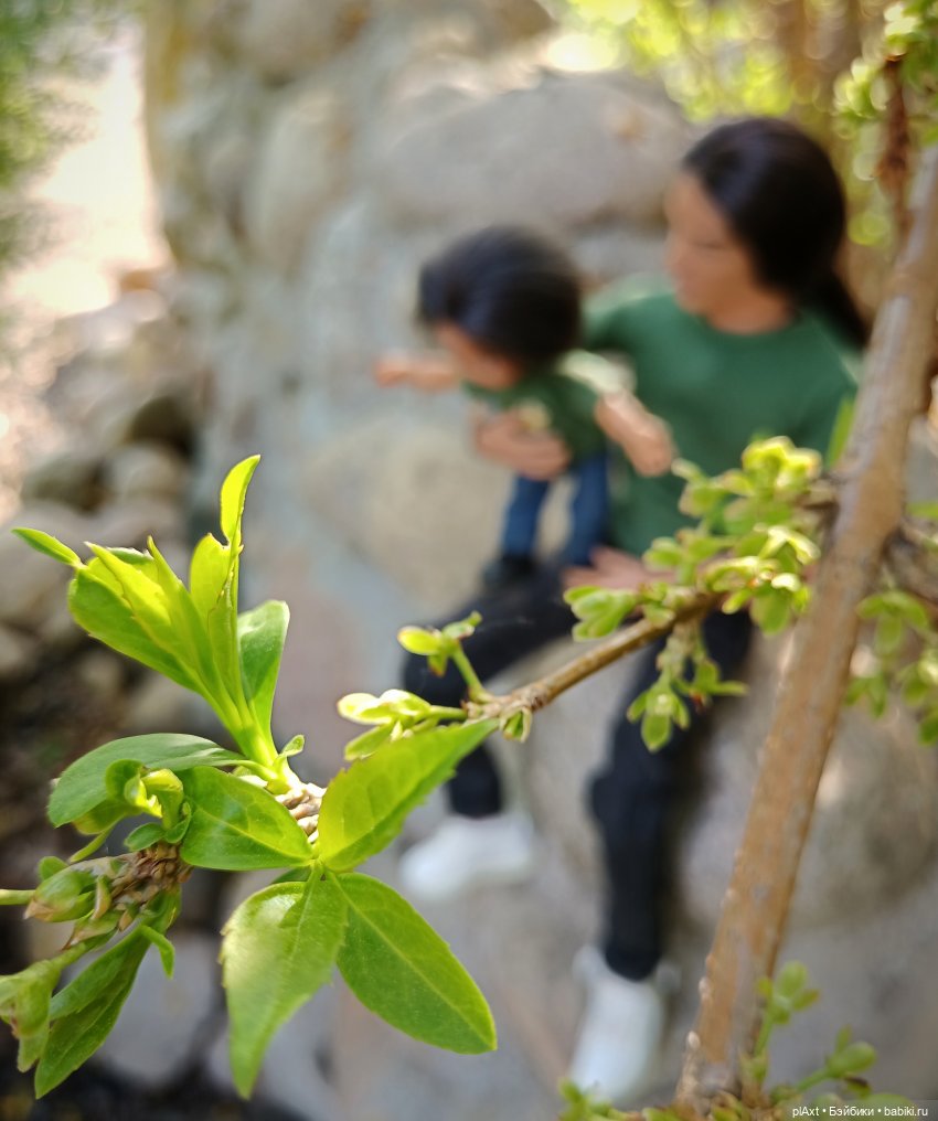 Вне истории. Пока мама нас не видит