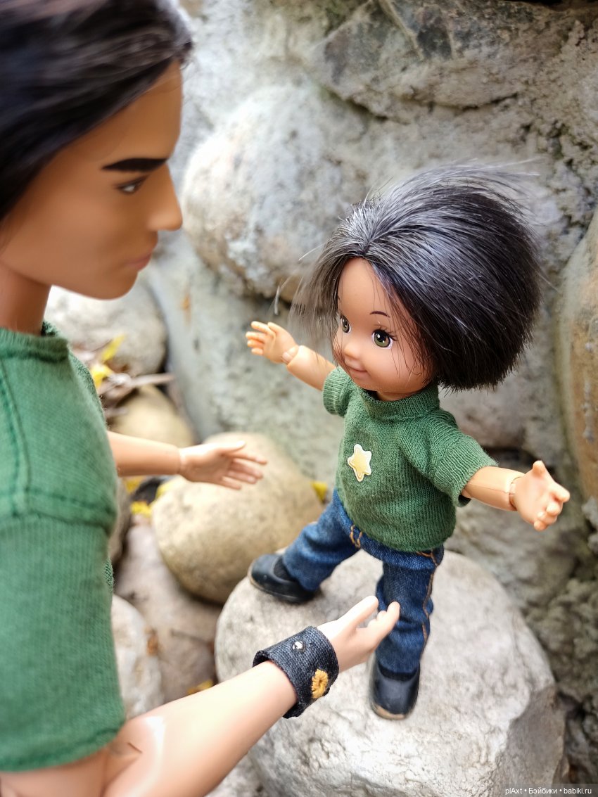 Вне истории. Пока мама нас не видит