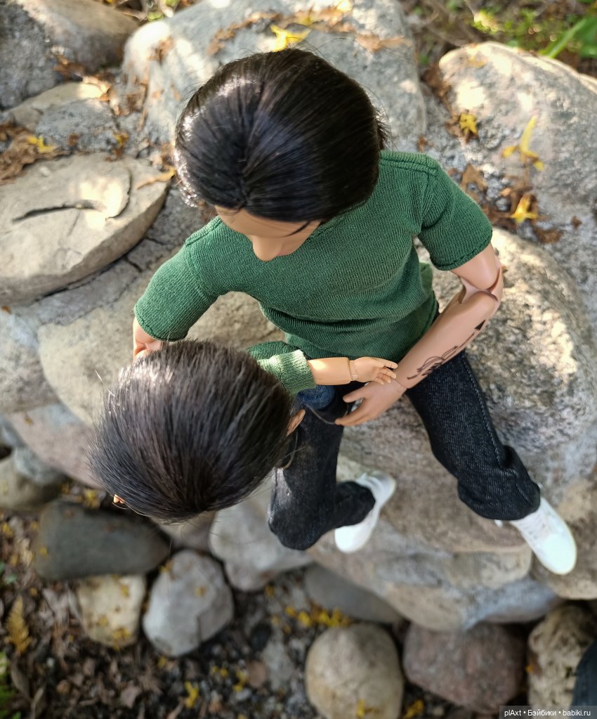 Вне истории. Пока мама нас не видит