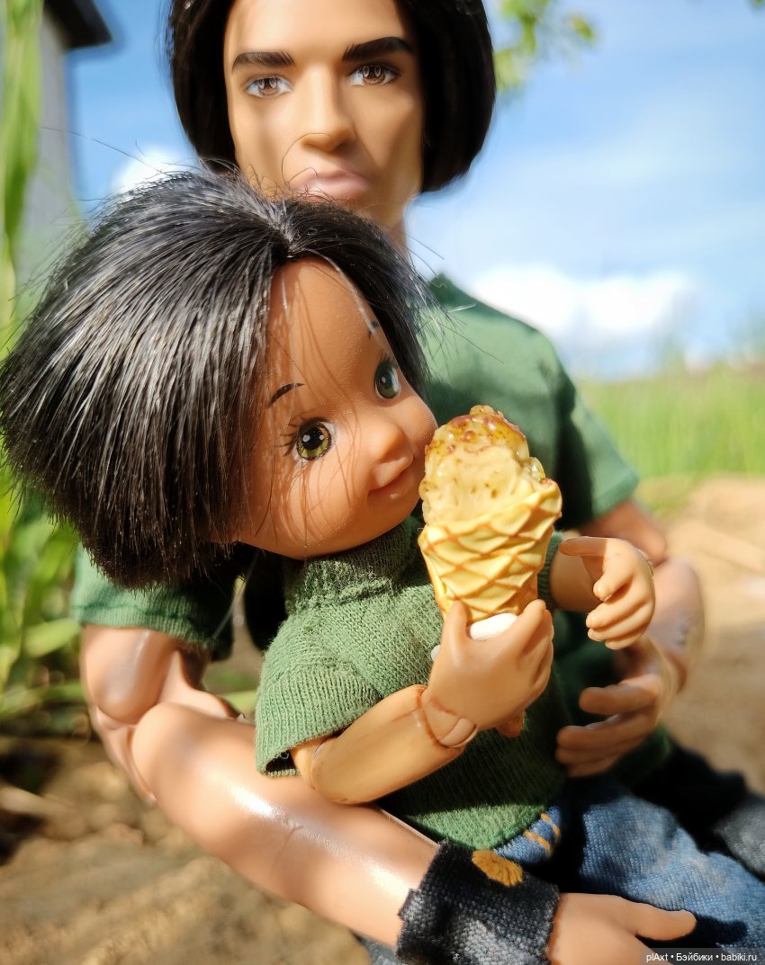 Вне истории. Пока мама нас не видит