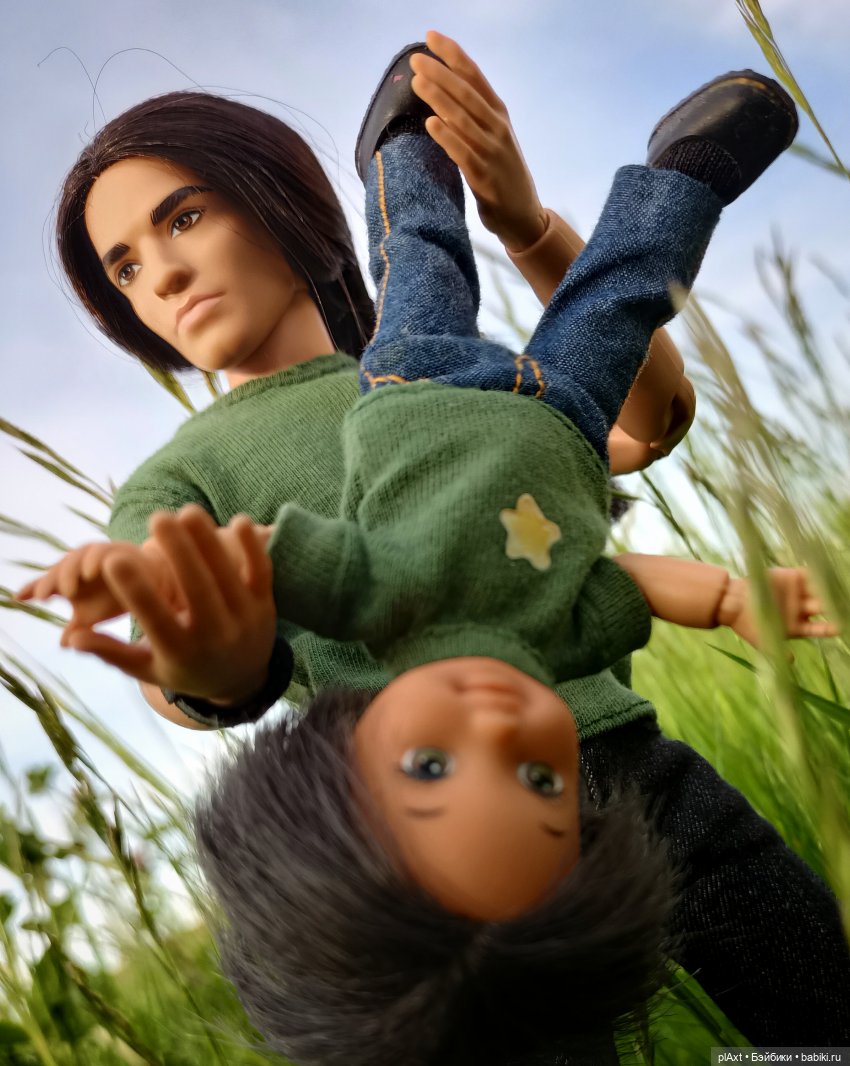 Вне истории. Пока мама нас не видит