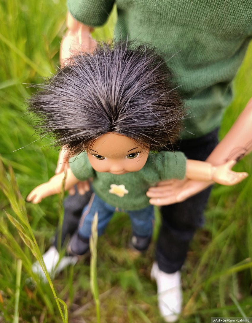 Вне истории. Пока мама нас не видит