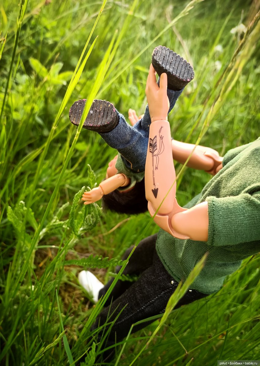 Вне истории. Пока мама нас не видит