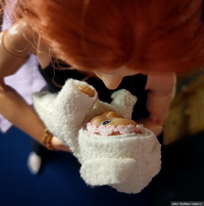 Вне истории. "Взял на ручки - развлекай!"